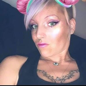 Meet your Posher, Whittany